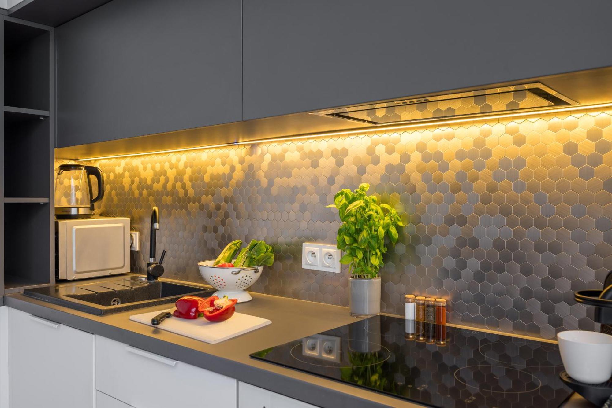 Apartament Urban Gem With Private Parking, Relaxing Balcony At Metro Station, Only 10 Min To Centre *