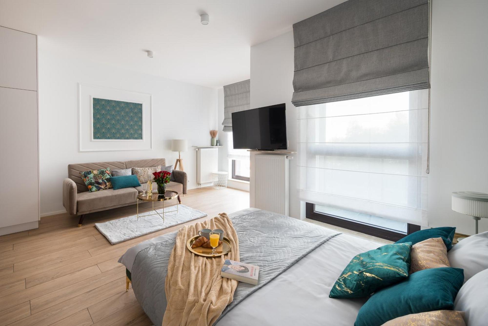 Urban Gem With Private Parking, Relaxing Balcony At Metro Station, Only 10 Min To Centre *